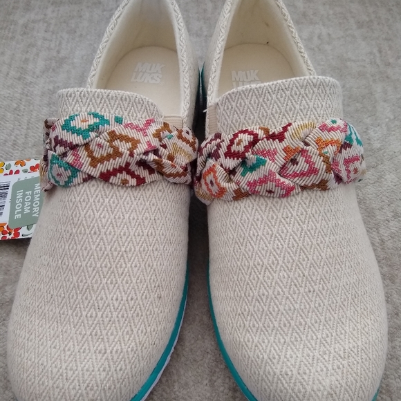 Muks Luks *NWT* shoes size 11 - Picture 2 of 3